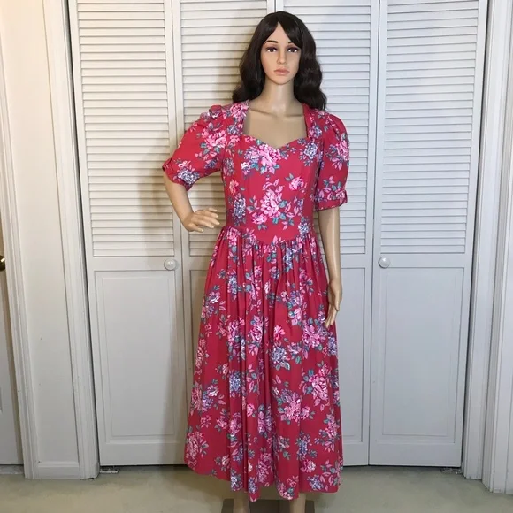 pink sleeve dress Floral Print Maxi Dress in Blush Pink With High Neckline| Oh Pretty